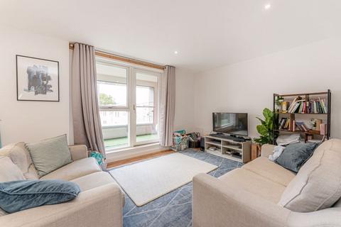 2 bedroom apartment for sale - Ruby Mews, London, N13