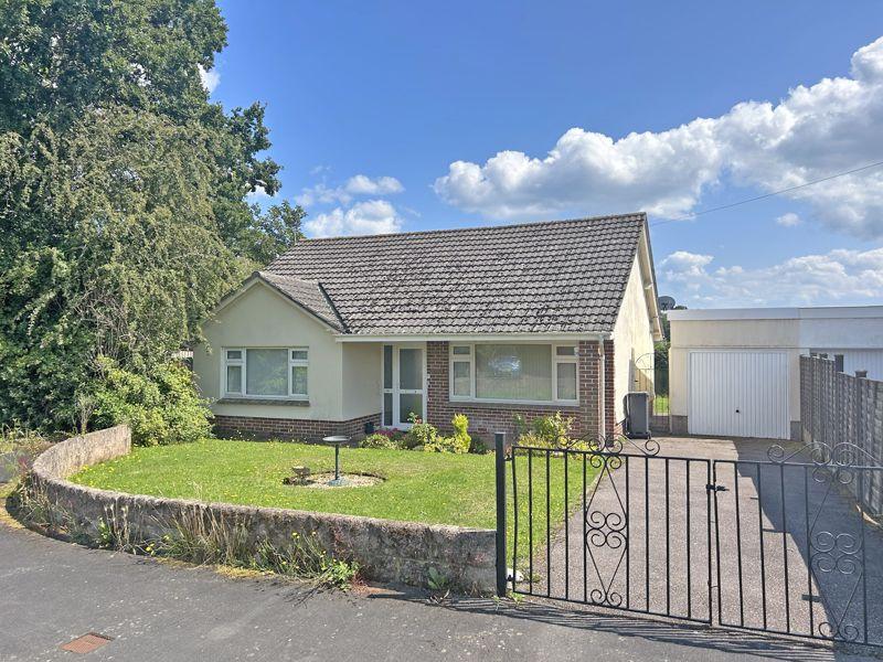 Burrow Close, Newton Poppleford... 2 bed detached bungalow - £1,200 pcm ...