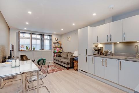 2 bedroom apartment for sale, Cornwall Avenue, Finchley N3