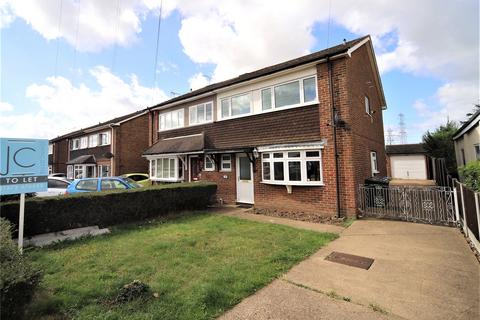 4 bedroom semi-detached house to rent, Somerset Road, Linford, Essex, SS17