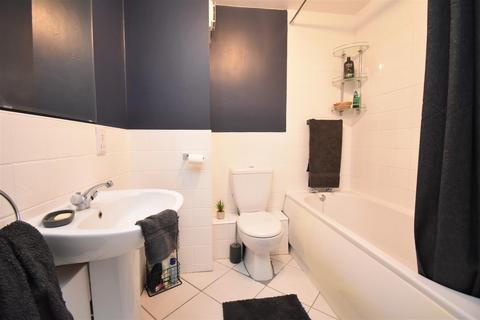 20 Woodfall Drive, Crayford, Dartford, DA1 4TP