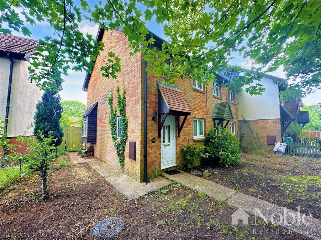 Mill Lane, Kelvedon Hatch, Brentwood 3 bed end of terrace house for