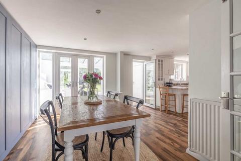 11a Tilstone Close, Eton Wick, Windsor, SL4 6NG