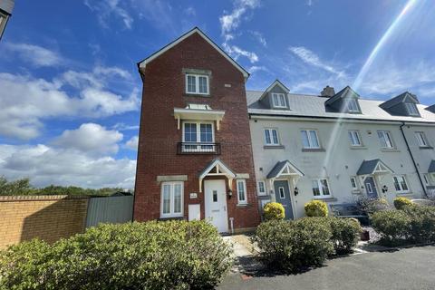 3 bedroom townhouse for sale - Y Corsydd, Llanelli