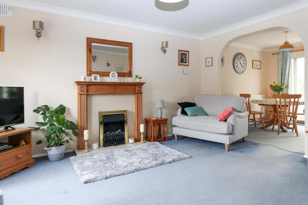 Waterford Park, Radstock 3 bed semidetached house for sale £300,000