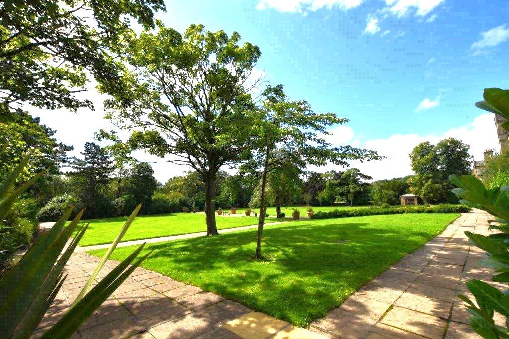Private Gardens