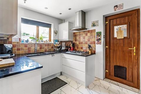 14 Daymerslea Ridge, Leatherhead, KT22 8TF