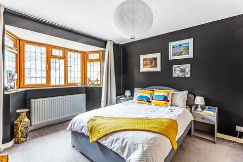 14 Daymerslea Ridge, Leatherhead, KT22 8TF
