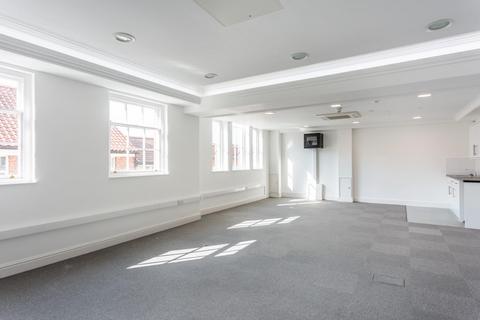 Office to rent - Suite 2B, 18 Back Swinegate, York