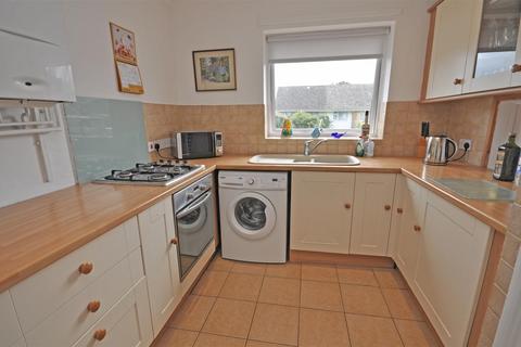 52 Bramble Drive, Hailsham, BN27 3HA