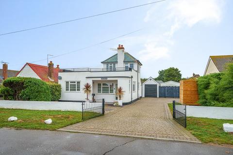 14 Dunes Road, Greatstone, New Romney, TN28 8SS