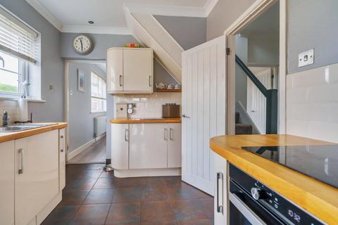 14 Dunes Road, Greatstone, New Romney, TN28 8SS