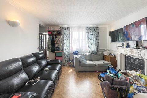 2 bedroom terraced house for sale, Stonleigh, Enfield
