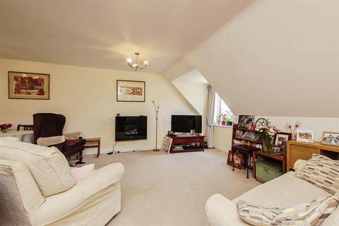 2 bedroom apartment for sale - Roslyn Court, Lisle Lane, Ely, Cambridgeshire, CB7 4FA