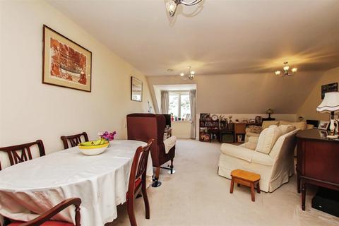 2 bedroom apartment for sale - Roslyn Court, Lisle Lane, Ely, Cambridgeshire, CB7 4FA