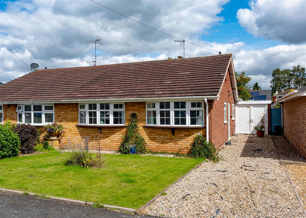 68 Clee View Road-front AUG23.jpg