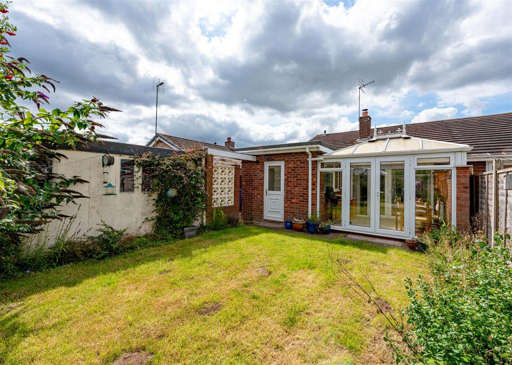 68 Clee View Road-rear AUG23.jpg