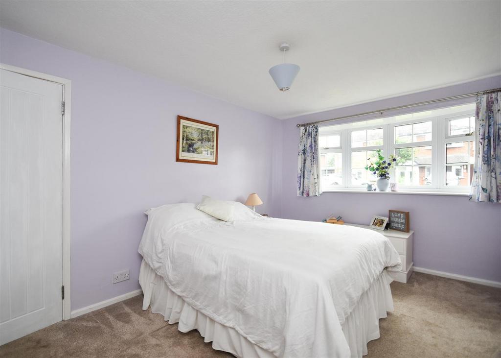 68 Clee View Road - Bedroom 1.jpg