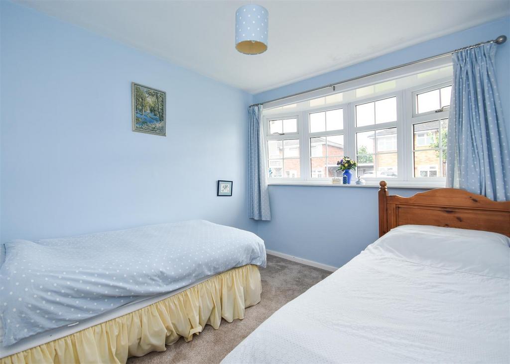 68 Clee View Road - Bedroom 2.jpg