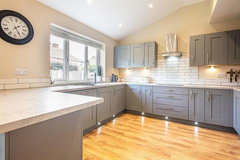 53 Rowan Tree Dell, Sheffield, S17 4FL