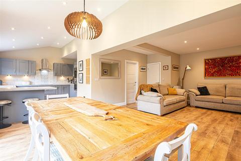 53 Rowan Tree Dell, Sheffield, S17 4FL