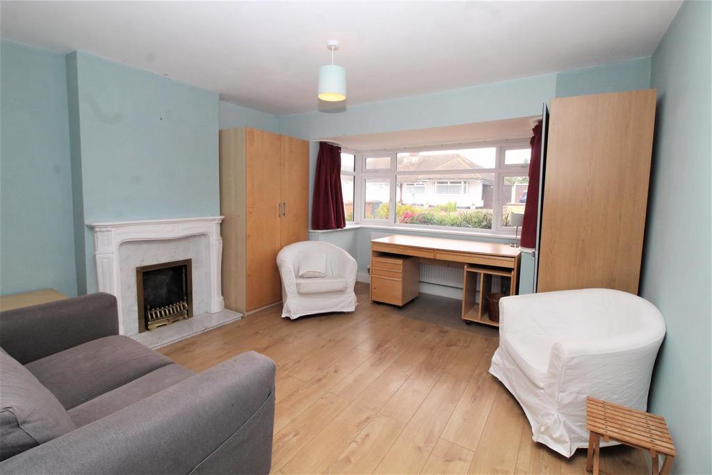 Brackendale, Potters Bar EN6 4 bed semidetached bungalow for sale £