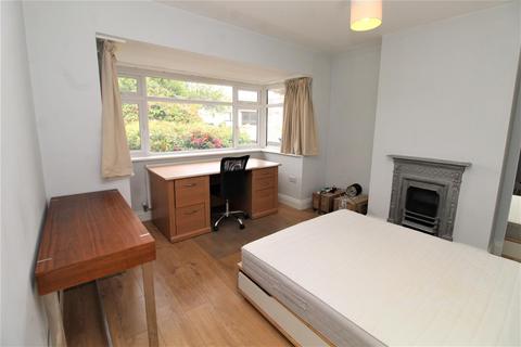 50 Brackendale, Potters Bar, EN6 2LU
