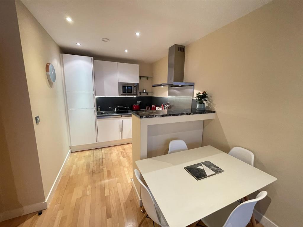 Living Room/Kitchen