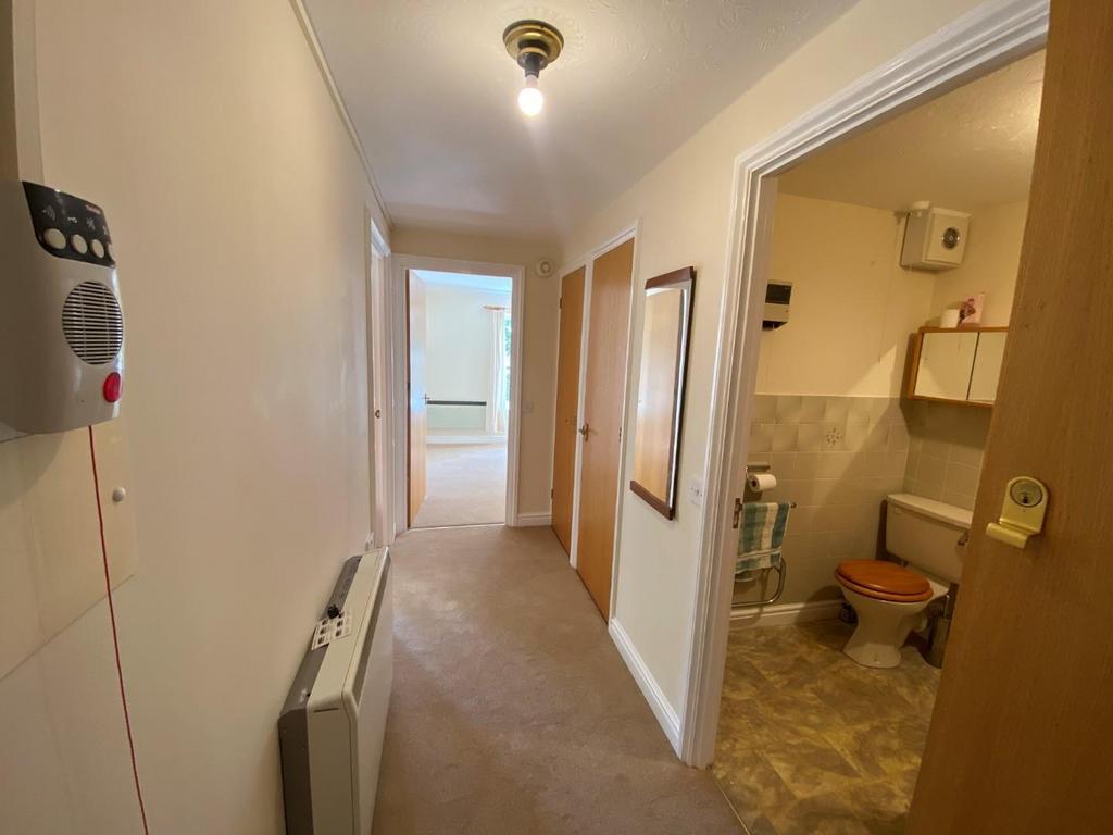 Hallway.jpg