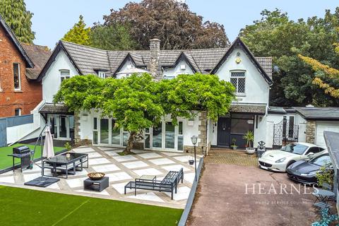 3 bedroom detached house for sale - Derby Road, East Cliff, Bournemouth, BH1