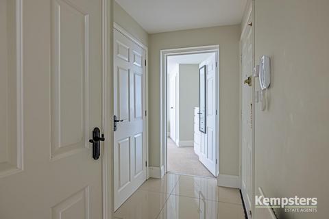3 Carew Close, Chafford Hundred, Grays, RM16 6RZ