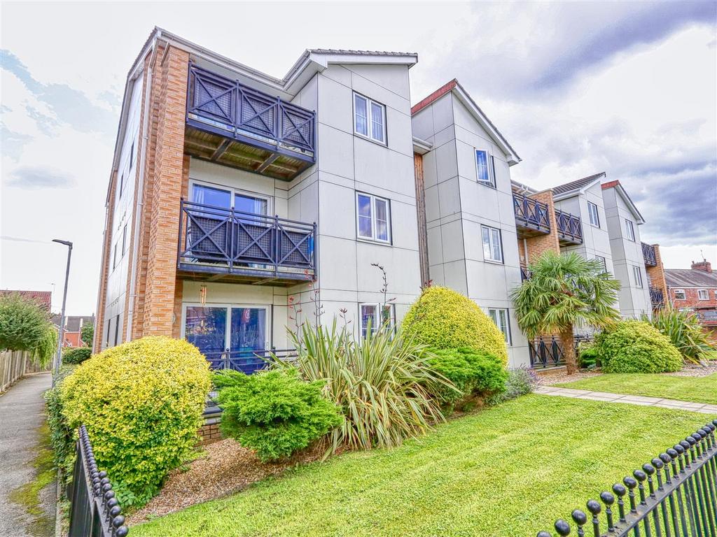 Archdale Close, Chesterfield S40 1 bed apartment for sale £95,000