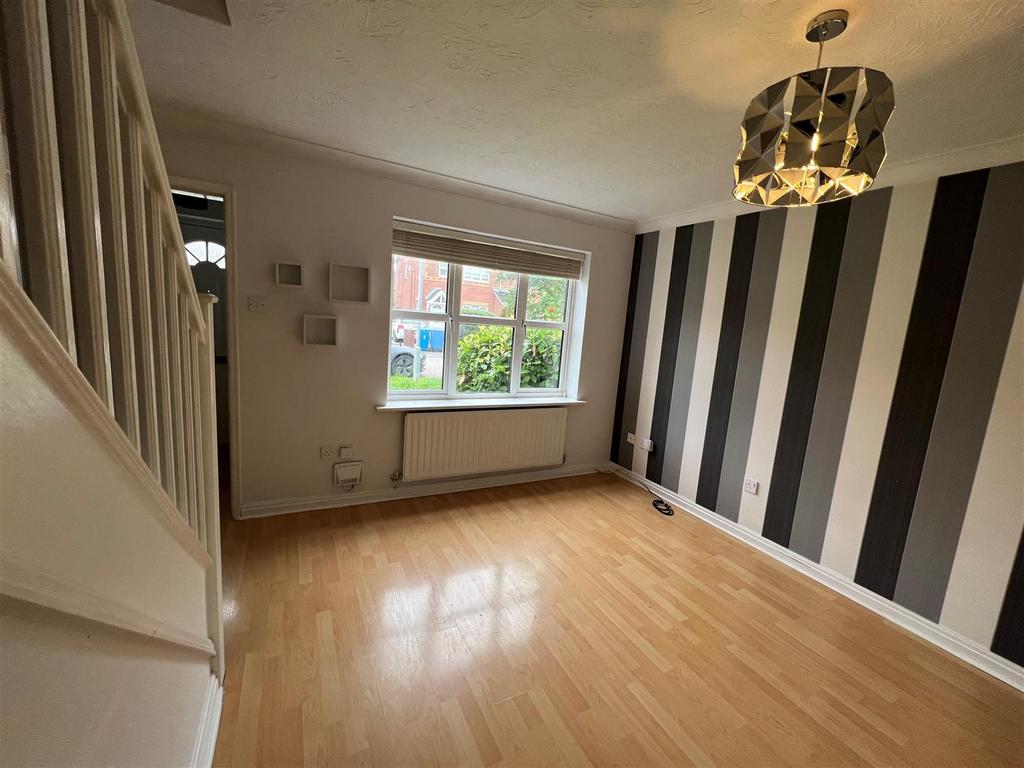 Sailors Wharf, Hull 2 bed terraced house £695 pcm (£160 pw)