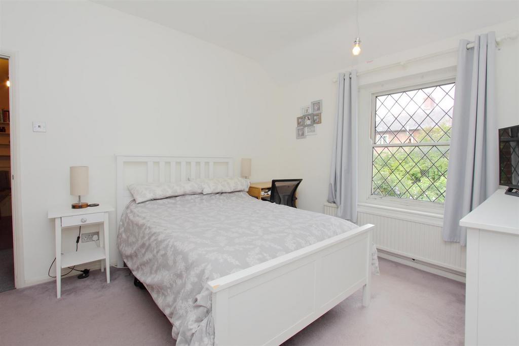 1 Mouland Cottages - Main Bedroom JPG