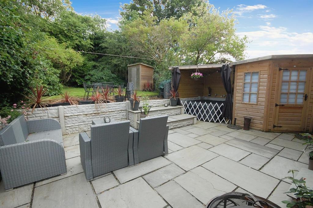 Carden Avenue, Leeds 3 bed end of terrace house for sale £174,995