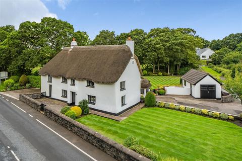 5 bedroom detached house for sale, Holsworthy Road, Hatherleigh, Okehampton