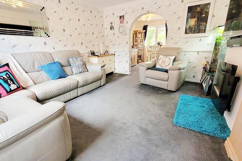 2 Cedar Crescent, Kingsbury, Tamworth, B78 2JQ