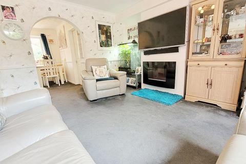 2 Cedar Crescent, Kingsbury, Tamworth, B78 2JQ