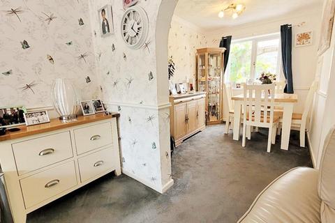 2 Cedar Crescent, Kingsbury, Tamworth, B78 2JQ