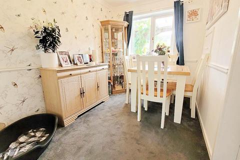 2 Cedar Crescent, Kingsbury, Tamworth, B78 2JQ