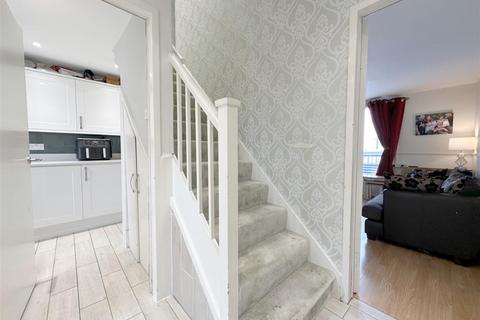 2 bedroom maisonette for sale - Baker Street, Enfield