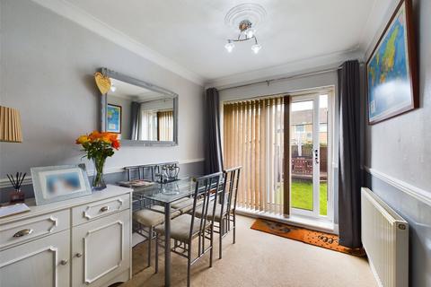 27 Silver Birch Close, Wyke, Bradford, BD12 9ER