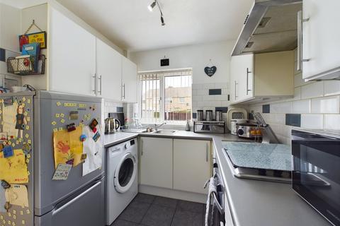 27 Silver Birch Close, Wyke, Bradford, BD12 9ER