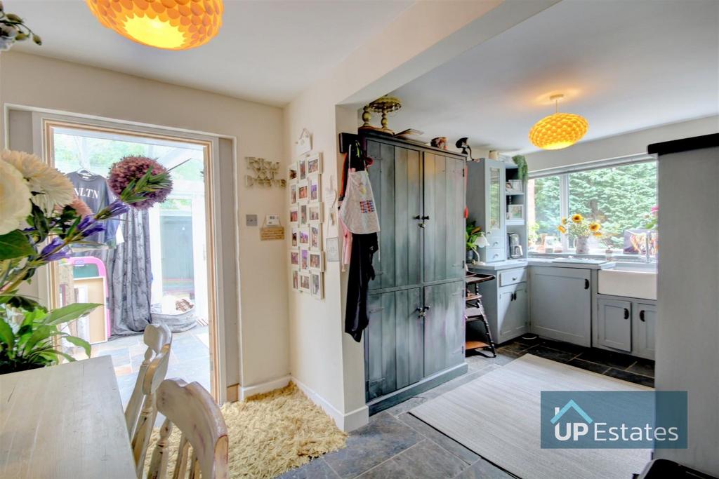 Kitchen diner