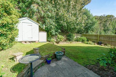 2 bedroom detached bungalow for sale - Whittingtons Way, Hastings