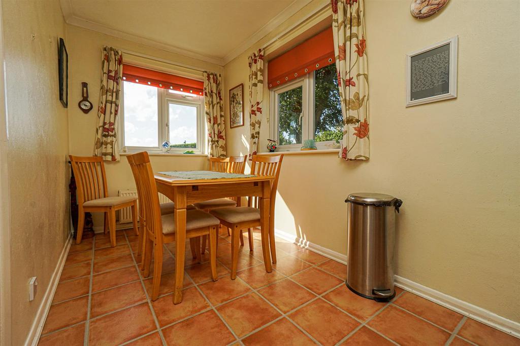 3 Whittingtons Way (47)  Alto.jpg