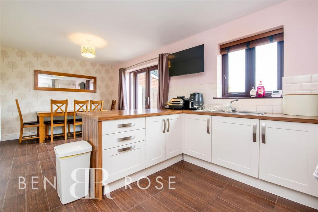 Dodney Drive, Lea, Preston 3 bed semidetached house for sale £224,950