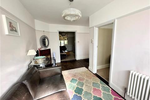 26 Sutherland Avenue, Petts Wood, Orpington, BR5 1QZ