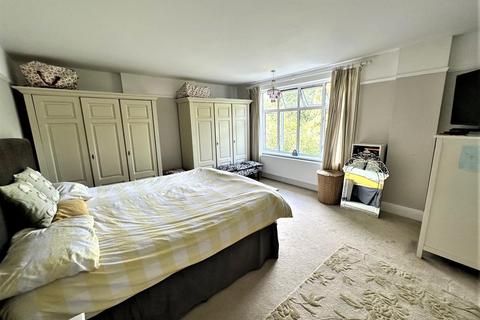 26 Sutherland Avenue, Petts Wood, Orpington, BR5 1QZ