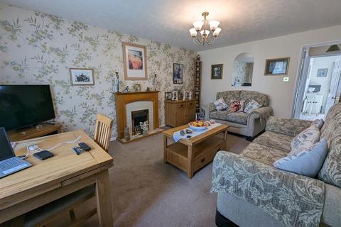 34 Amiens Close, Darlington, DL3 0UL